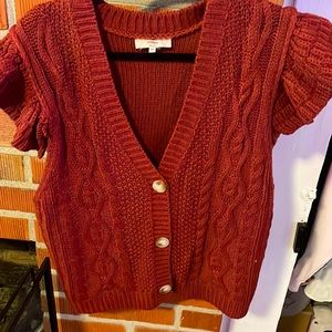 entro sweater size medium. never worn ans great condition.